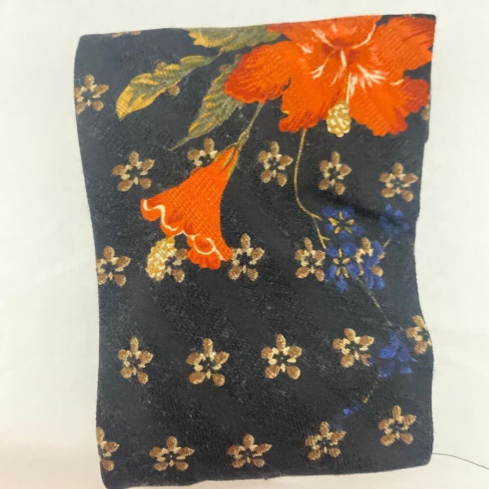 #5667 Tommy Bahama VTG Mens Navy Blue Floral Necktie, Tie 58 x 4.25